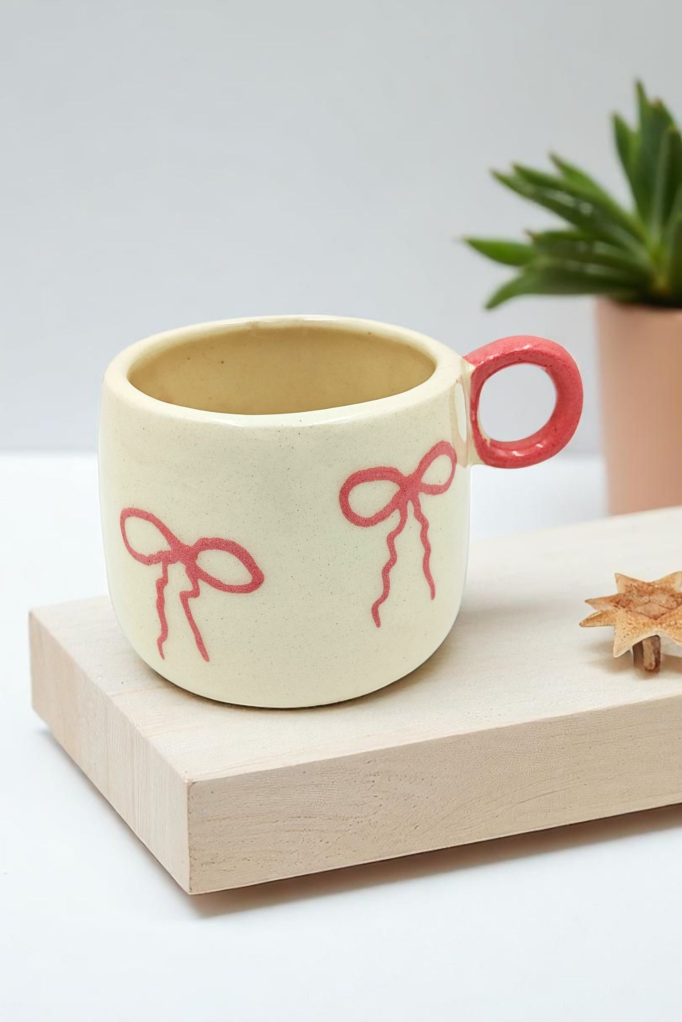 Rosy Ribbon Cup