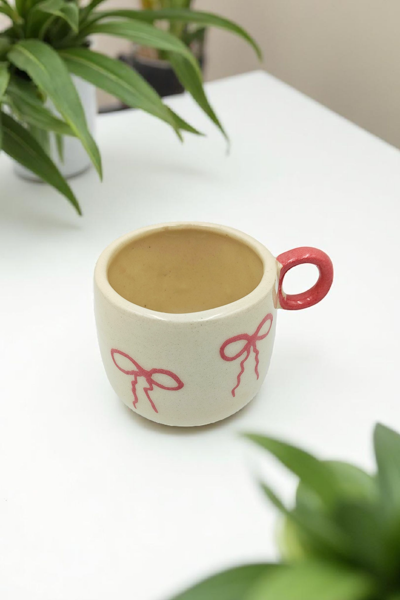 Rosy Ribbon Cup