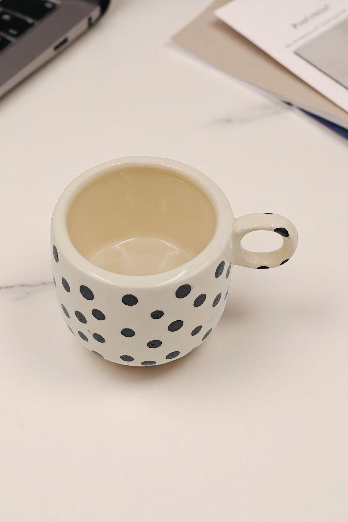 ELEGANT POLKA DOT CERAMIC MUG